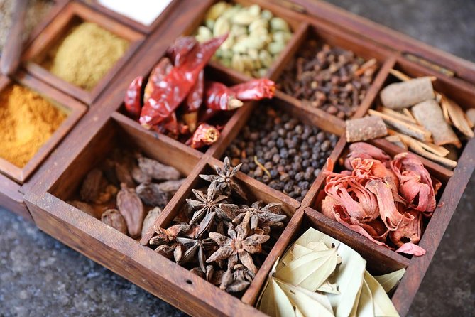 The Chef @ 11:30 am (4 Main Dishes + 3 Breads) - Why the spice lesson is the real prize