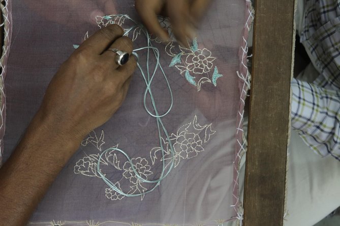 The Indian Wedding Tour : Dance, Textile, Workshops all inclusive - Tohfewala Gumbad and the change of pace
