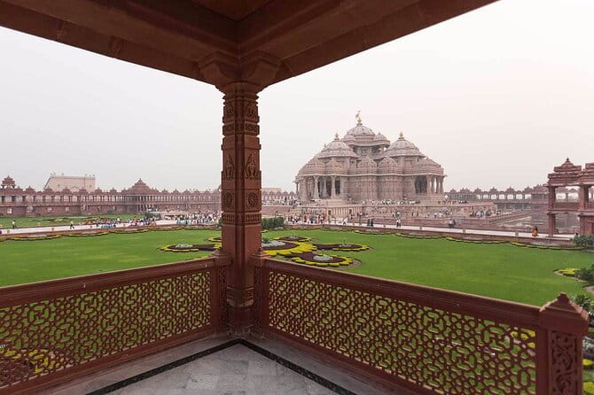 Tour to Akshardham temple with Guide and Delhi Transfer - Who will get the most from this tour