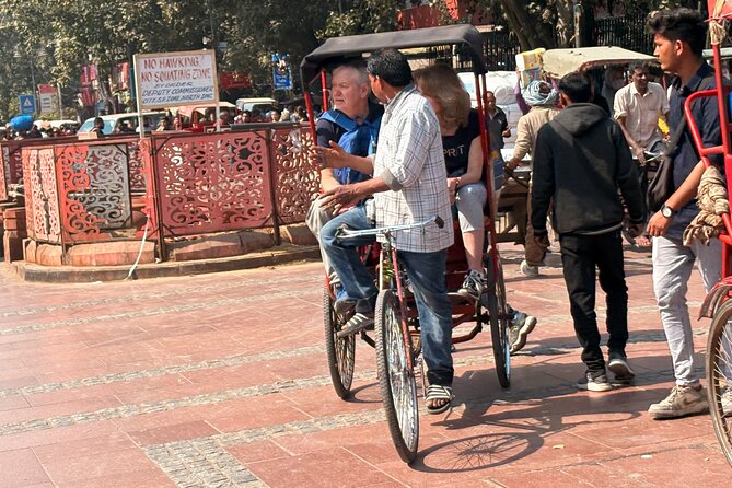 Tour to Old Delhi with Guide and Pickup - Why this tour works for a first look at Old Delhi