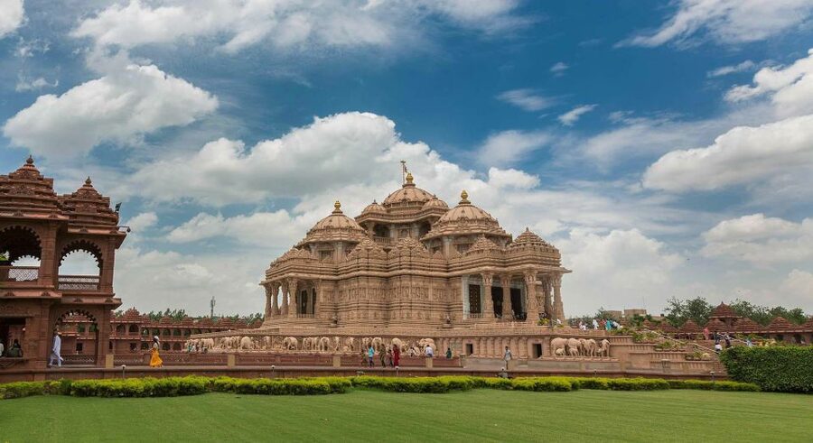 Tour To Swaminarayan Akshardham Guide & Delhi Transfers - Why an evening visit works well at Akshardham
