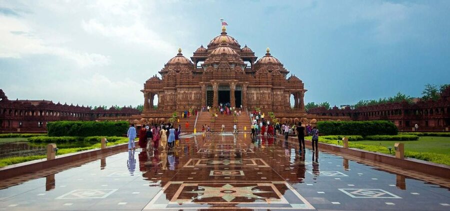 Tour To Swaminarayan Akshardham Guide & Delhi Transfers - What the guide adds to the visit